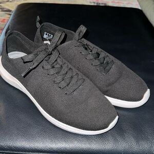 Women's Black Sneakers